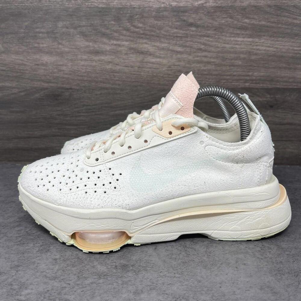 Nike Air Zoom Type Sneakers Womens Size 7.5 CZ1151-101